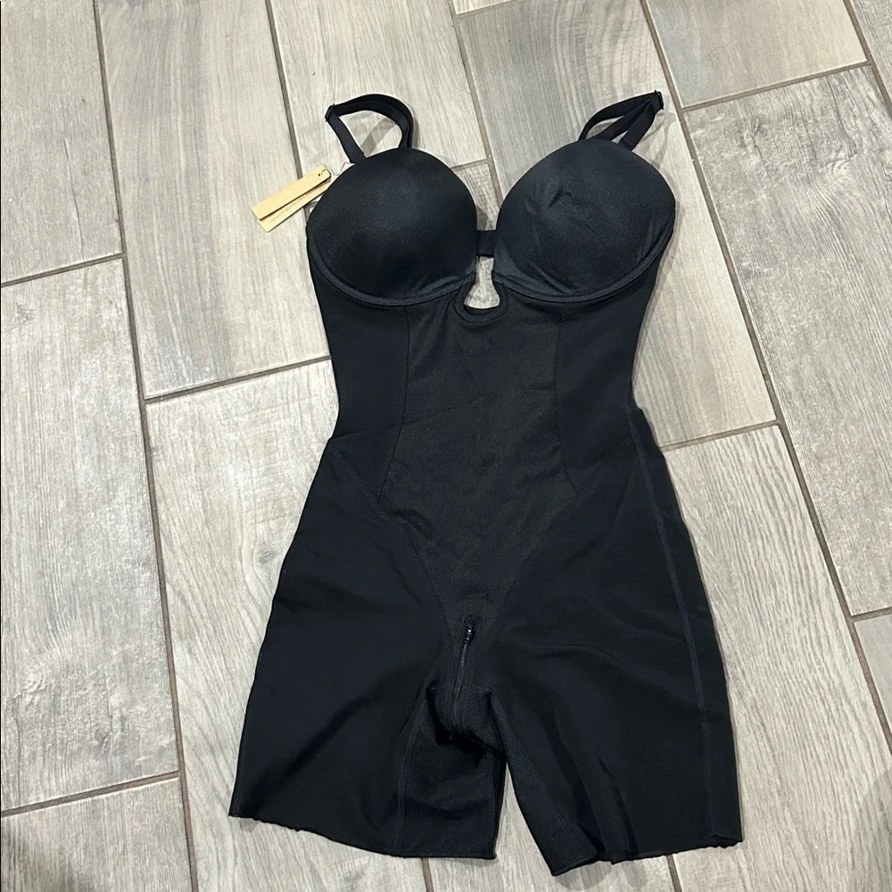 SHAPELLX Women’s Strapless Shapewear Deep Plunge Tummy Control Bodysuit D+ Cup